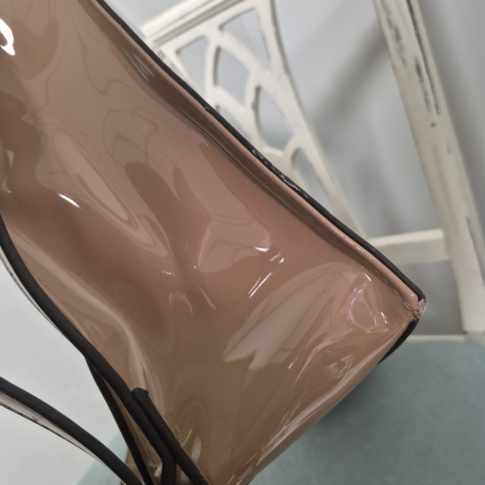 Elegant Tan Patent Leather Tote Bag - Picture 13 of 16